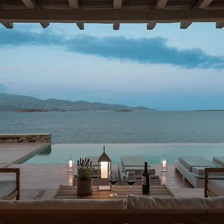 The Palm Trees - Prive Beach Access, Private Tennis/basketball Court Villa