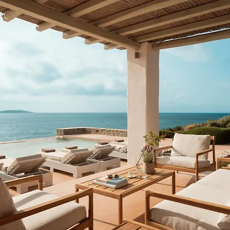 Villa The Palm Trees - Prive Beach Access, Private Tennis/basketball Court *